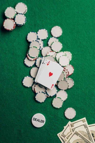 mikibet157 platform interface showing slot games and live tables